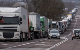 Блокада поляками українського кордону: до фермерів доєднаються перевізники