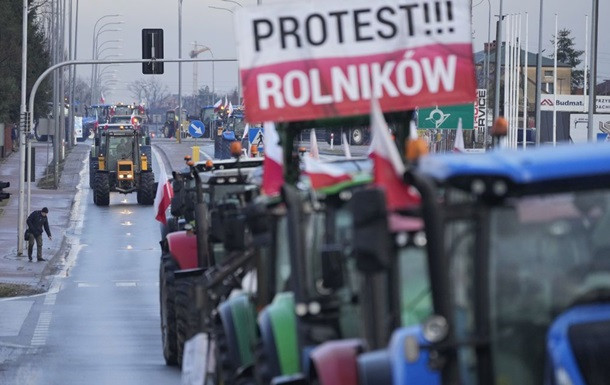 Протесты расширяются: польские фермеры планируют заблокировать пункт пропуска на границе с Литвой