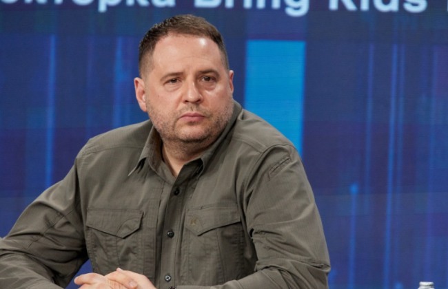 Украина работает над открытием одного из аэропортов, – подтвердил Андрей Ермак