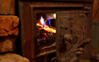 На Буковині двоє дітей отруїлись чадним газом через несправність пічного опалення