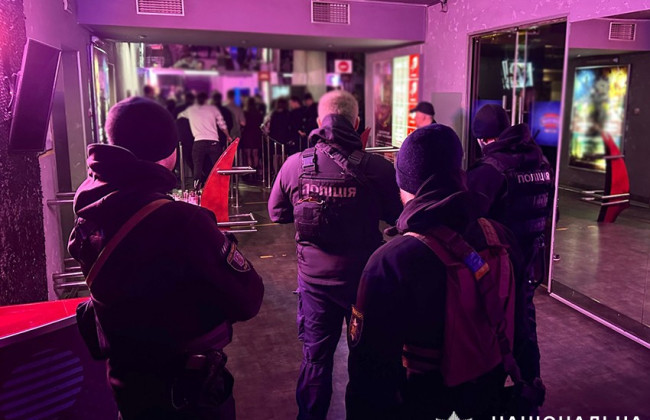 На вихідних у Києві виявили ресторан з відвідувачами, який працював вночі попри обмеження