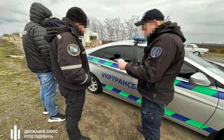 На Миколаївщині під час отримання хабаря викрили керівника Укртрансбезпеки