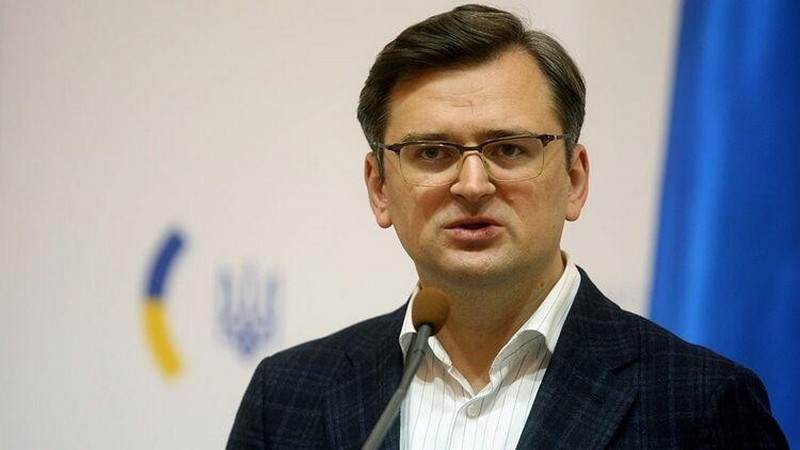 Дмитрий Кулеба призвал украинцев возвращаться из-за границы и защищать Родину