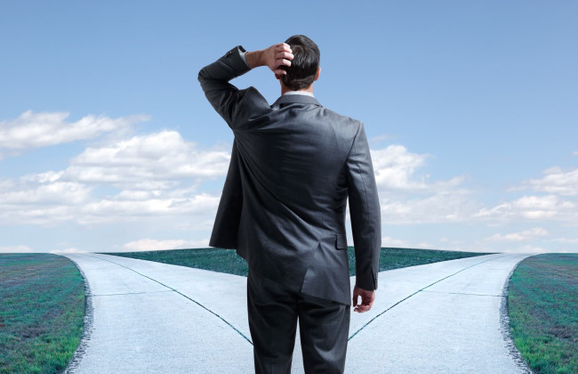 Если лицо своим поведением дало понять, что не будет реализовывать свое право на оспаривние документа или юридического факта, то оно не вправе его изменить впоследствии – Верховный Суд