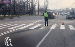 В Киеве на нерегулируемом пешеходном переходе легковушка сбила 22-летнюю девушку