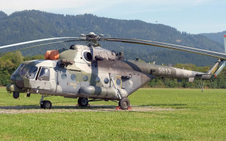Новоизбранный президент Аргентины передал Украине два военных вертолета, – СМИ