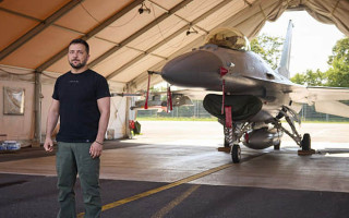 Истребители F-16 будут в украинском небе уже в 2024 году, – Зеленский