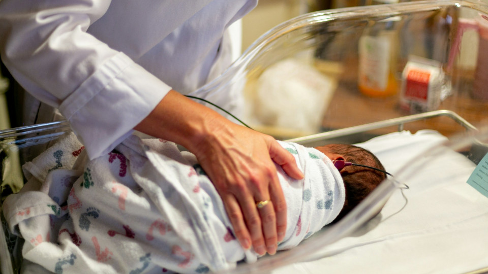 НСЗУ по результатам мониторинга медучреждений выявила нарушения, которые «угрожают жизни и здоровью новорожденных»