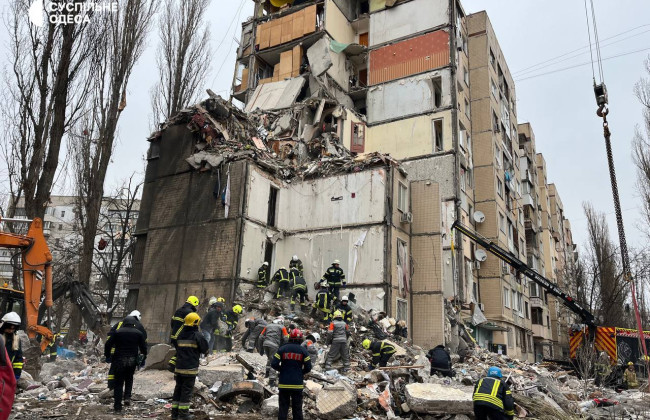 В Одессе под завалами дома обнаружили тело 3-месячного ребенка, обновлено