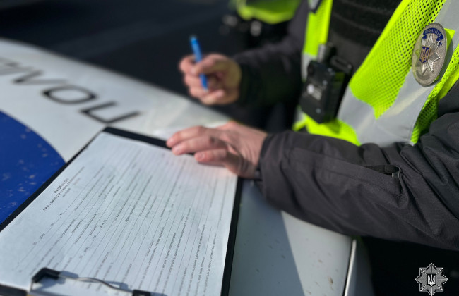 Алкоголь в дверце авто и в крови: состояние опьянения водителя в 8 раз превысило допустимую норму