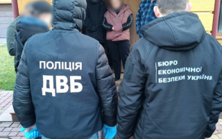 В Черновицкой области изготовляли фальшивые удостоверения государственных учреждений