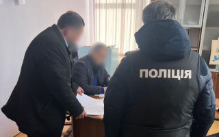 Приобрели системы отопления для больницы по завышенным ценам: в Одесской области подозревают чиновника