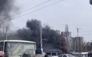 В Киеве произошел пожар на киностудии: появилось видео