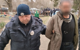 На Николаевщине мужчина похитил и держал 8-летнюю девочку в тайнике под землей