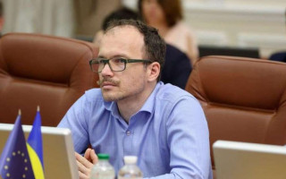 Коррупционеров можно совершенно спокойно отправлять воевать, — Денис Малюська