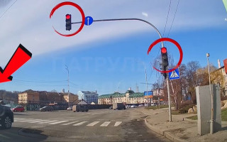 Киевлянин отправил полиции видео, где авто проехало на красный сигнал светофора: наказали ли нарушителя