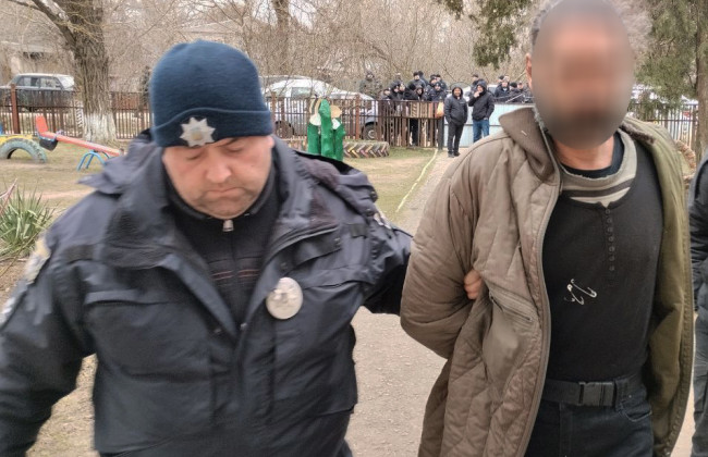 На Николаевщине мужчина похитил и держал 8-летнюю девочку в тайнике под землей