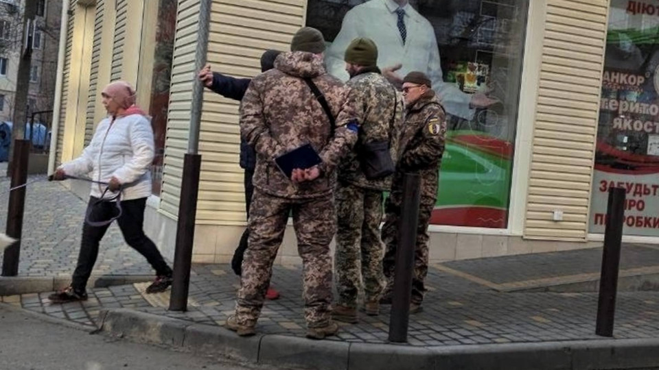 Большинство конфликтов — манипулятивные: спикер Полтавского ТЦК Истомин сообщил, почему военкомы начали использовать бодикамеры