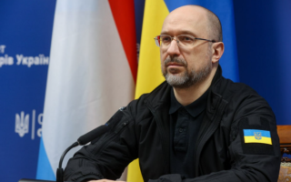 В вопросе возвращения украинцев из-за границы речь не идет об административных мерах, — Денис Шмыгаль