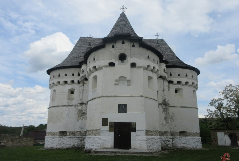 В Хмельницкой области УПЦ МП должна вернуть государству церковь-крепость
