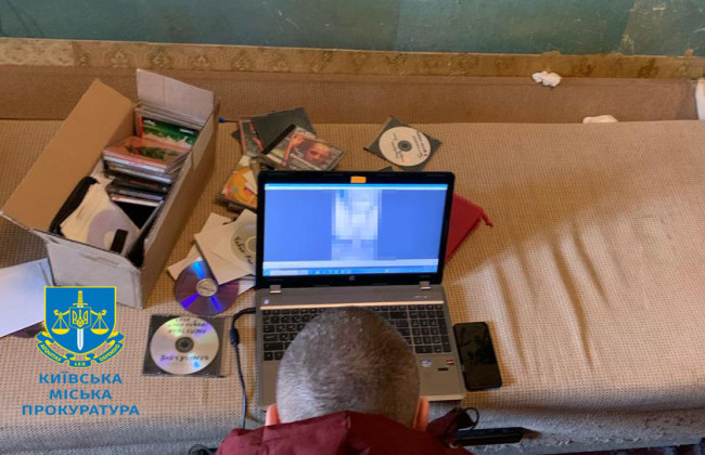 В Киеве семья наняла чистильщика аквариума, а он развращал их 13-летнюю дочь