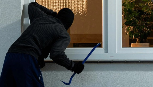 Житель Хмельнитчины, дом которого обокрали дважды за 4 месяца, просил строго не наказывать вора