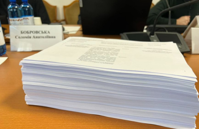 Считать срок в 36 месяцев для увольнения с военной службы тех, кто на фронте, и тех, кто выполняет задания в тылу, предлагают по-разному