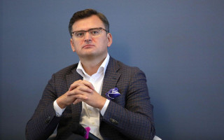 Кулеба назвал позором то, что происходит с Европейским фондом мира и призвал принять новую реальность