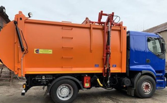 Фиктивная закупка мусоровоза за более 500 000 грн: на Львовщине будут судить чиновников