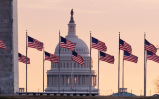 Конгресс США рассмотрит пакет помощи Украине не раньше апреля — СМИ