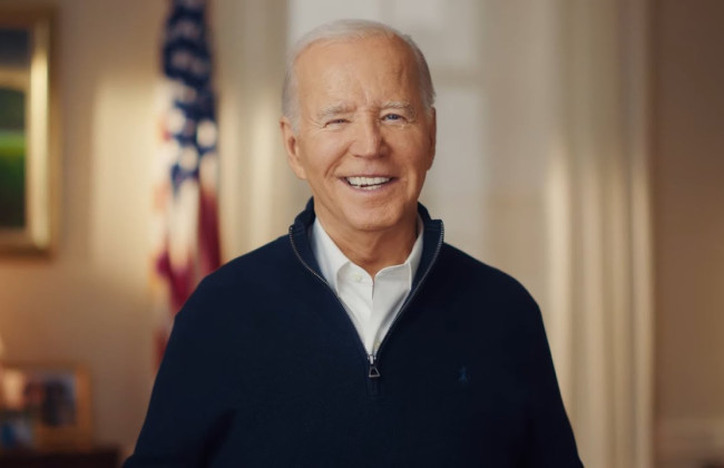 Молодой, энергичен и красивый – команда Байдена запустила рекламу на $30 млн с шутками о его возрасте