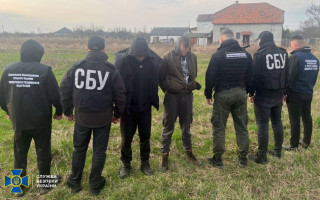 Пытался переправить уклонистов за границу в обход КПП: на Закарпатье разоблачили схему