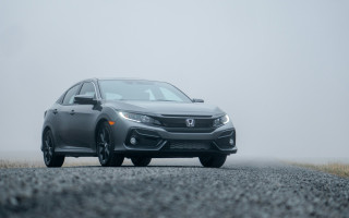 С начала 2024 года украинцы ввезли около 60 тысяч автомобилей
