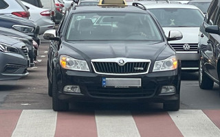 Остановился посреди пешеходного перехода — получил штраф: в Киеве наказали водителя такси, фото