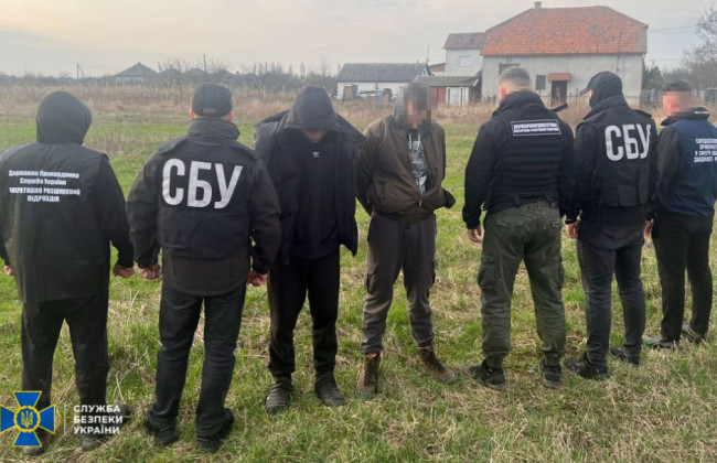 Пытался переправить уклонистов за границу в обход КПП: на Закарпатье разоблачили схему