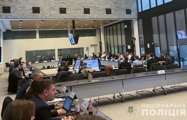 Нацполіція представила у Гаазі результати розслідування воєнних злочинів рф в Україні