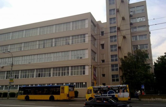 Реализация полиграфической продукции с убытками на 4 млн гривен: экс-директору предприятия в Киеве предъявлено подозрение