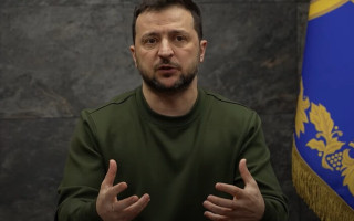 Зеленский призвал Францию не допустить российских спортсменов к Олимпиаде