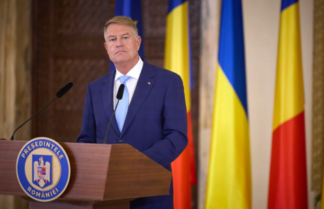 Президент Румынии официально объявил об участии в выборах генсека НАТО