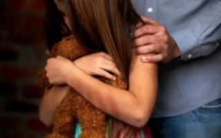 Пообещал подарить телефон и изнасиловал: в Одесской области осудили злоумышленника