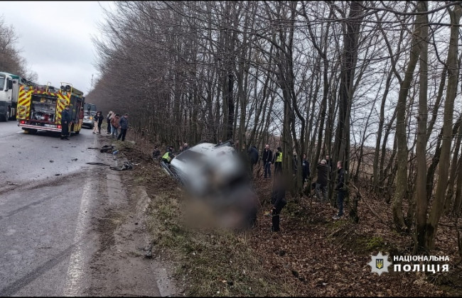 Смертельное ДТП на Ивано-Франковщине: легковушка столкнулась с рейсовым автобусом