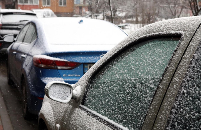 Киевлян предупреждают об ухудшении погодных условий и гололедице на дорогах