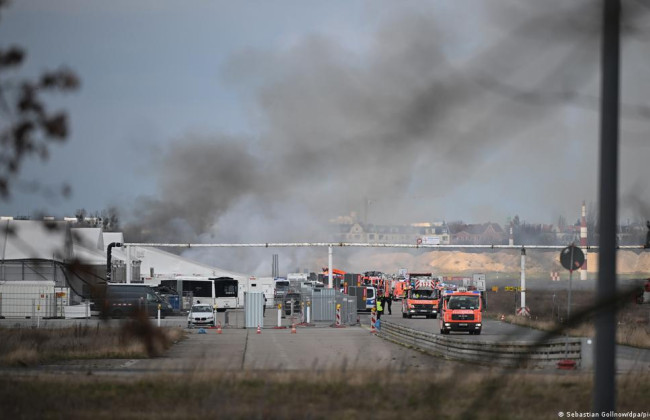 В немецком центре для украинских беженцев произошел масштабный пожар: эвакуировали более 300 людей