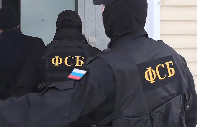 Во временно оккупированном Крыму оккупанты провели обыски у активиста и забрали его в фсб