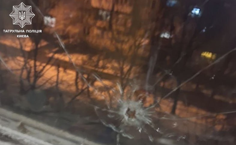 В Киеве мужчина устроил стрельбу из ружья во время словесного конфликта с матерью