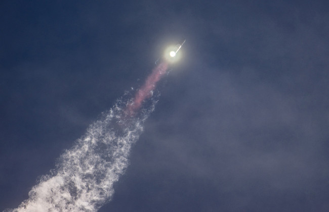 Околоземный полет Starship компании SpaceX Маска завершился аварией в океане