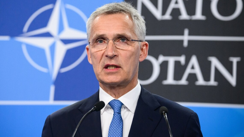 Генсек НАТО Столтенберг призвал союзников ускорить поставки оружия и боеприпасов Украине