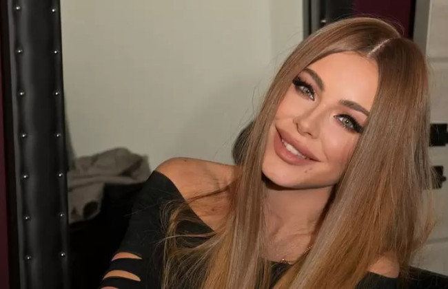 Предательница Украины Ани Лорак подала на российское гражданство