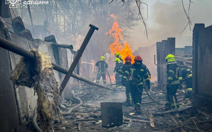 Кількість жертв обстрілу Одеси зросла: в лікарні помер працівник ДСНС