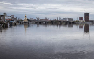 У Києві суттєво піднявся рівень води у Дніпрі: чи є загроза підтоплення житлових будинків
